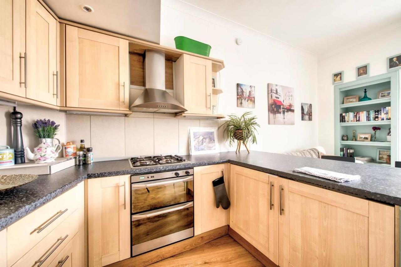 Guestready - Cosy Home 5 Minutes From Waverley! Edinburgh Exterior photo